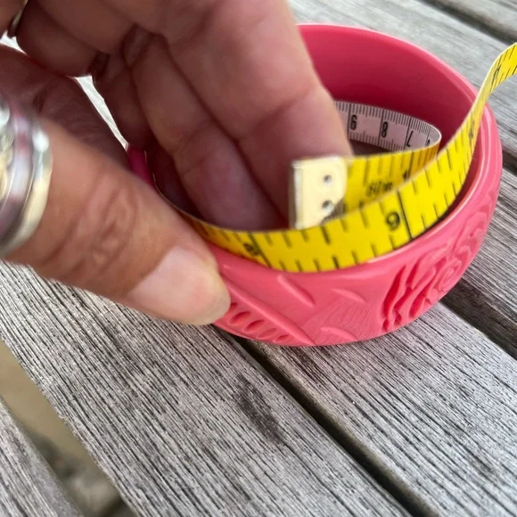 Lucite Pink/Coral Rose Carved Bracelet and Ring Set - Picture 6 of 6